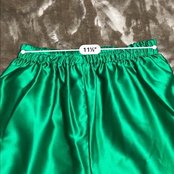 Pakistani Kameez and Loose pajama Outfit - Picture 10 of 12